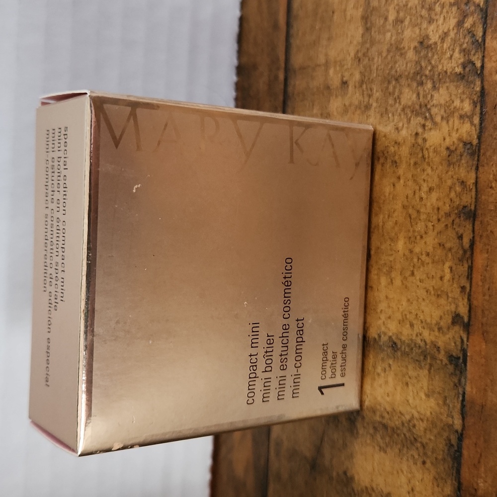 Mary Kay Compact Mini - Picture 5 of 5